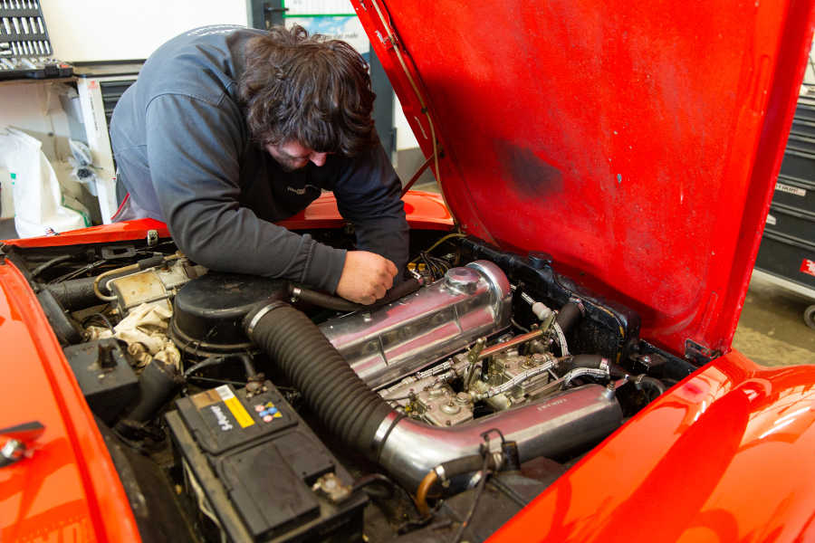 Oldtimer-Restauration bei Hein und Haböck in Pleinting